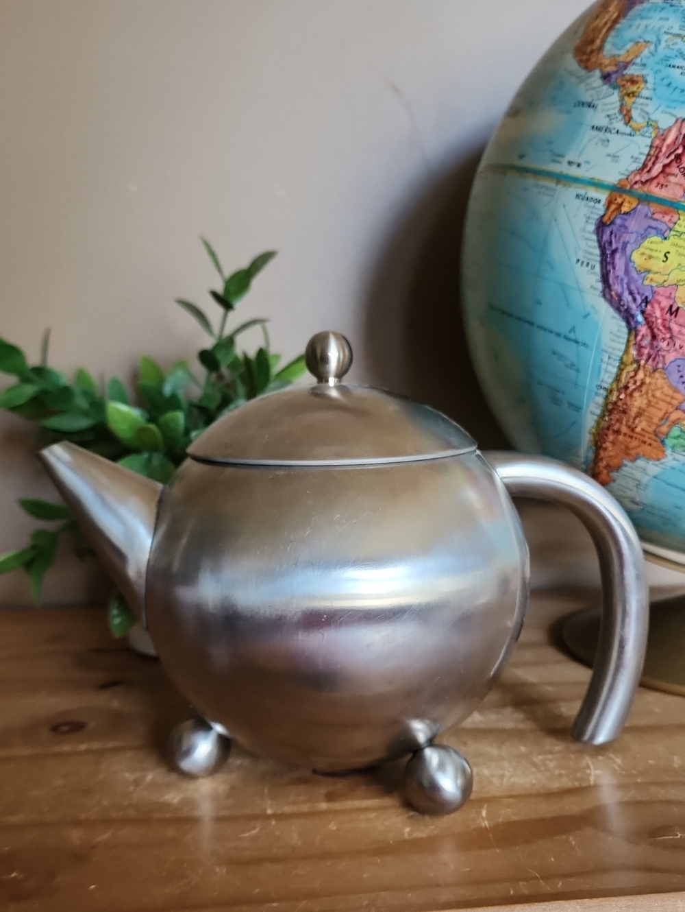Henley Teapot - Elegant Stainless Finish